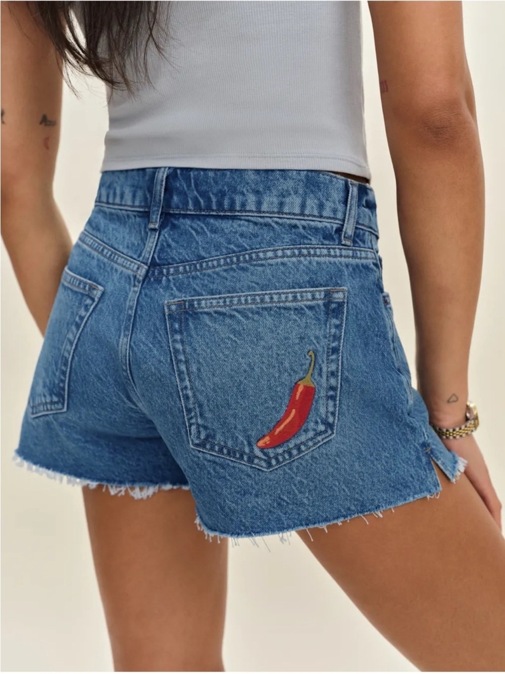 NWT Reformation Sutton Low Rise 2.5 Slouchy Jean Shorts Pepper 24